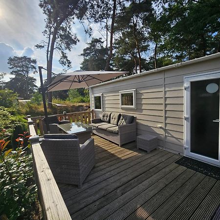 Luxe 4 Persoons Chalet Op 5 Sterren Camping Raalte Exteriör bild