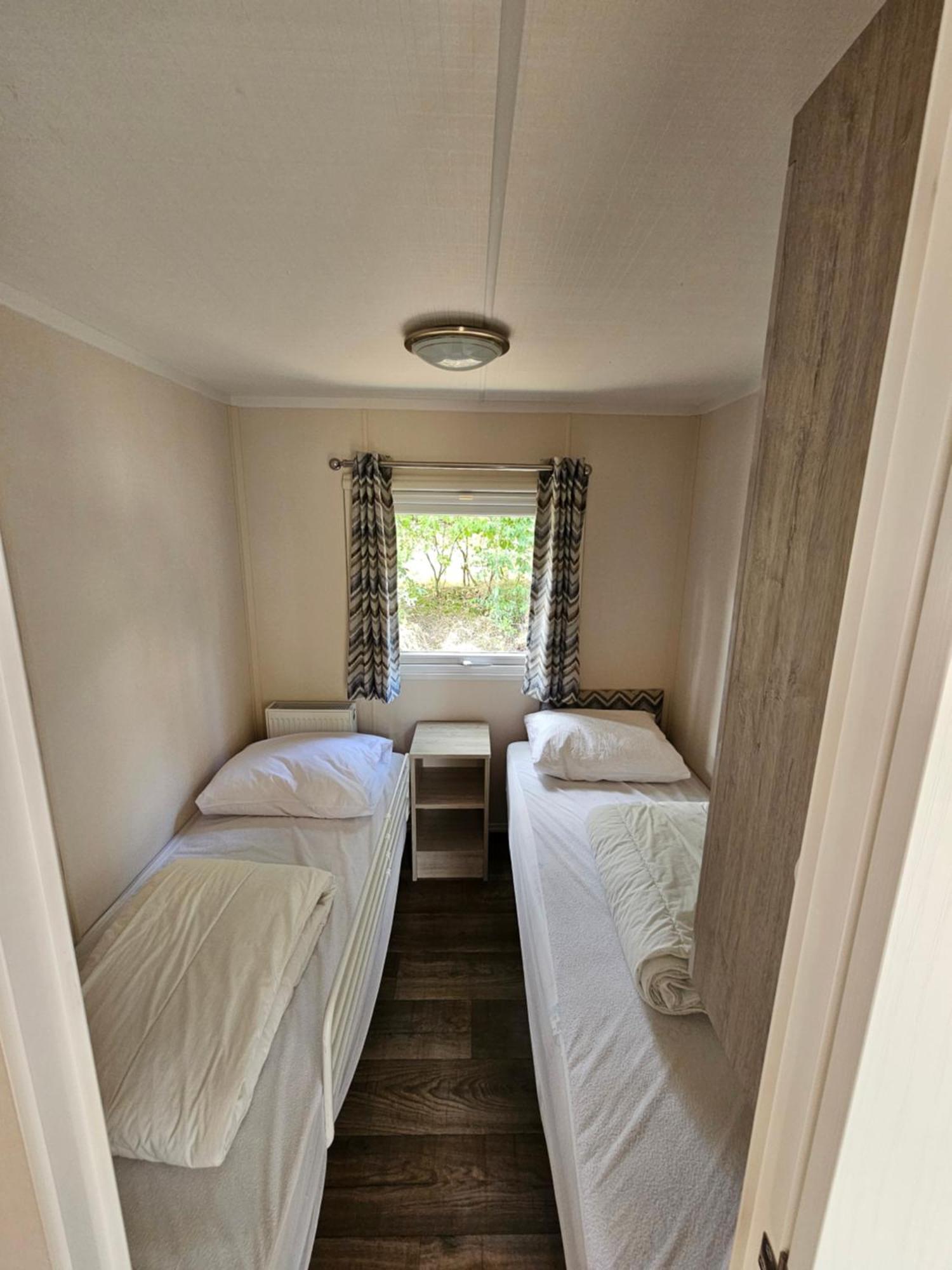 Luxe 4 Persoons Chalet Op 5 Sterren Camping Raalte Exteriör bild