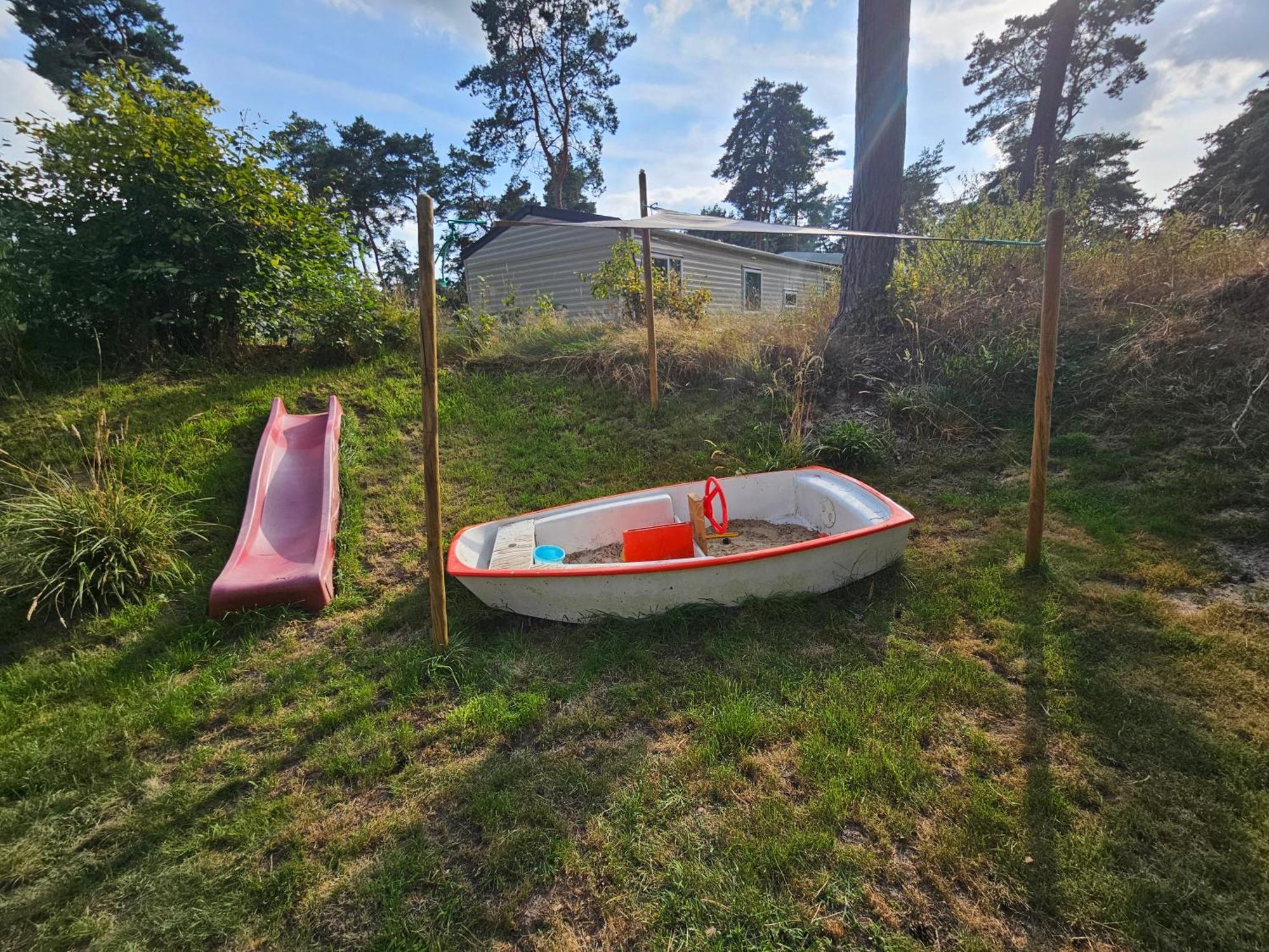 Luxe 4 Persoons Chalet Op 5 Sterren Camping Raalte Exteriör bild