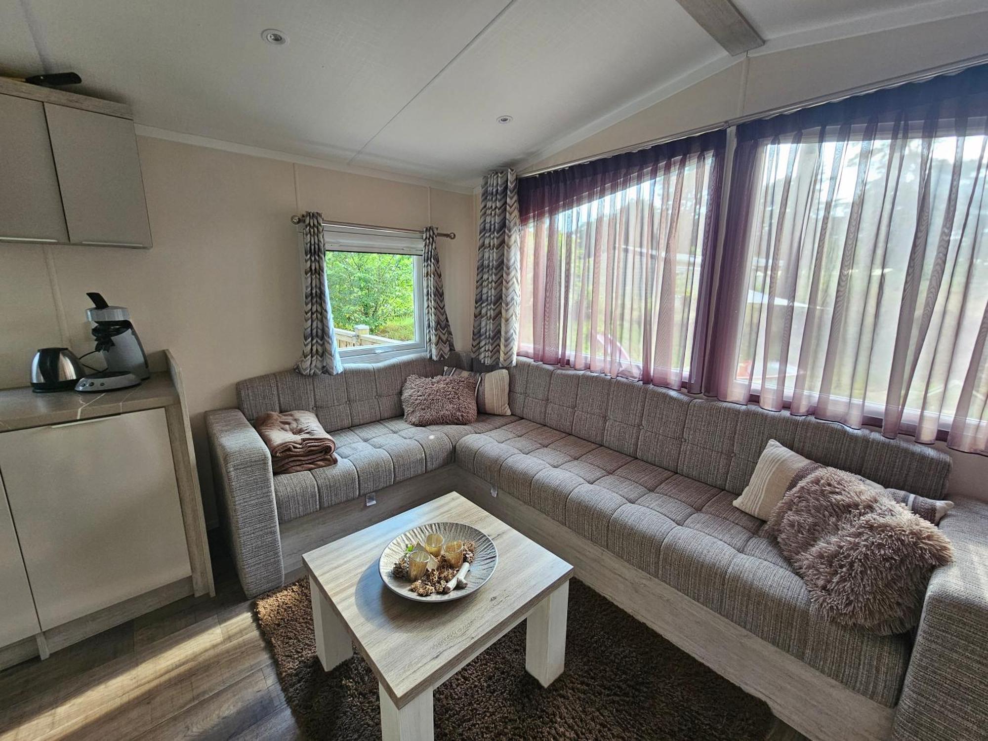 Luxe 4 Persoons Chalet Op 5 Sterren Camping Raalte Exteriör bild