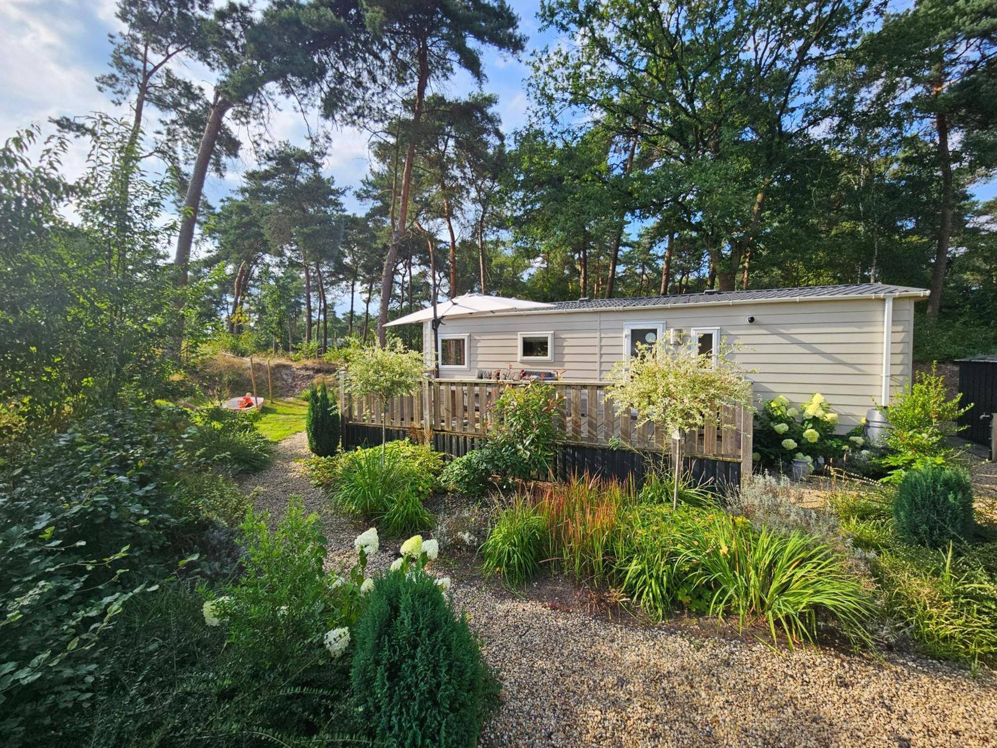 Luxe 4 Persoons Chalet Op 5 Sterren Camping Raalte Exteriör bild